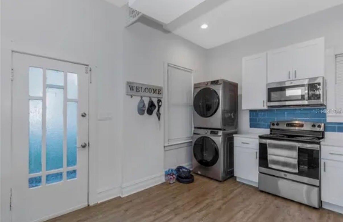 210 E Plymouth St #a Property Photo 3
