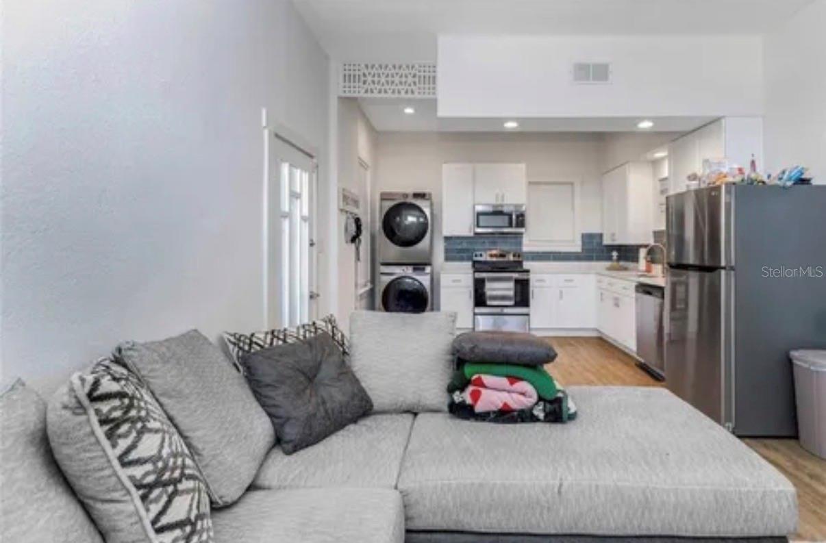 210 E Plymouth St #a Property Photo 6