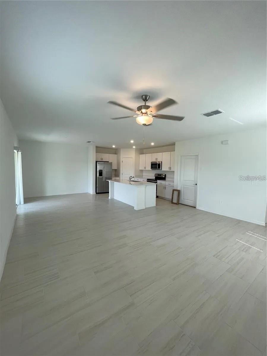 11531 Radiant Shore Loop Property Photo 3
