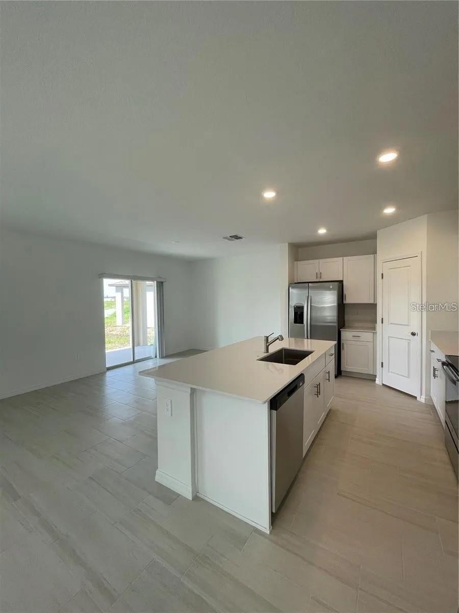 11531 Radiant Shore Loop Property Photo 4