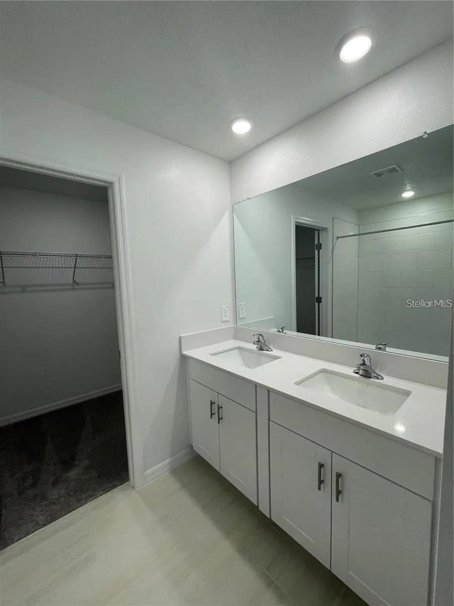 11531 Radiant Shore Loop Property Photo 5