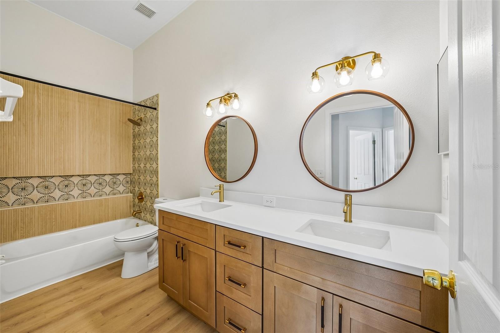 24514 Volterra Ct Property Photo 28