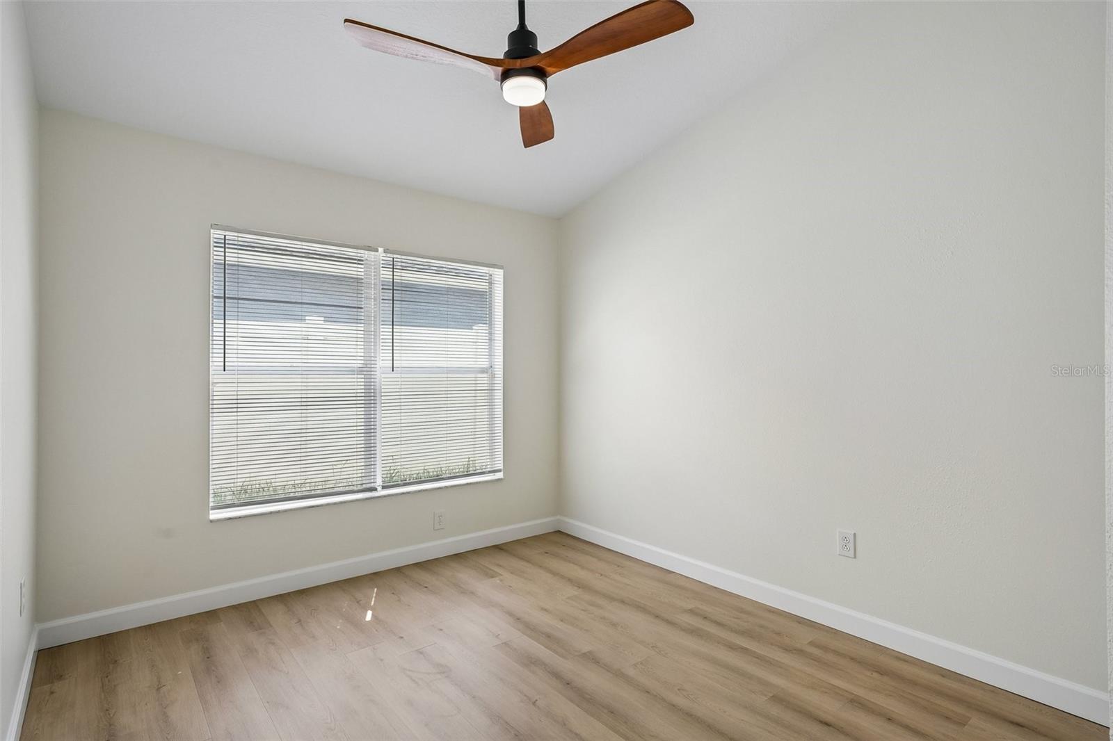 24514 Volterra Ct Property Photo 30