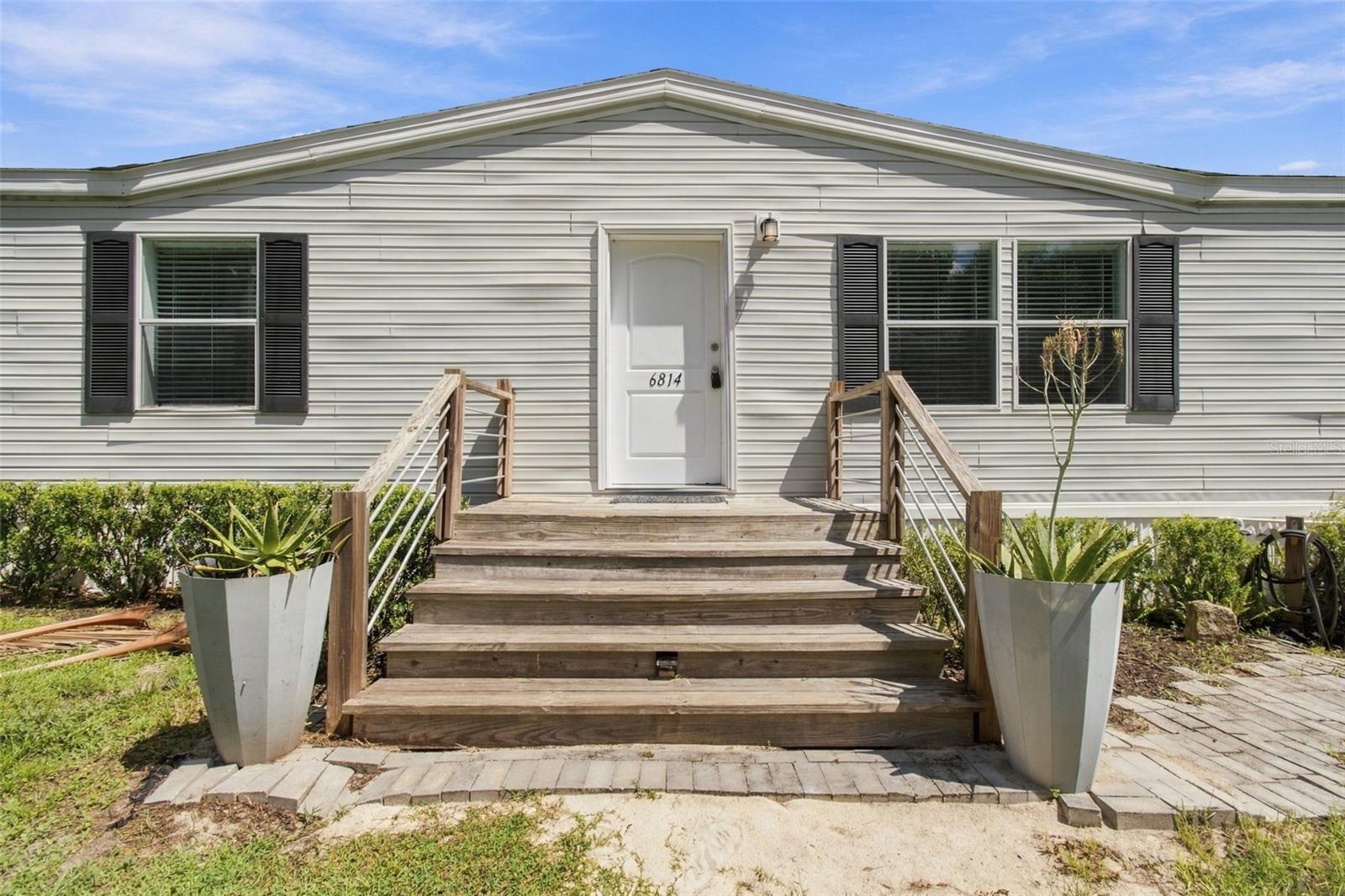 6814 Founders St Property Photo 2
