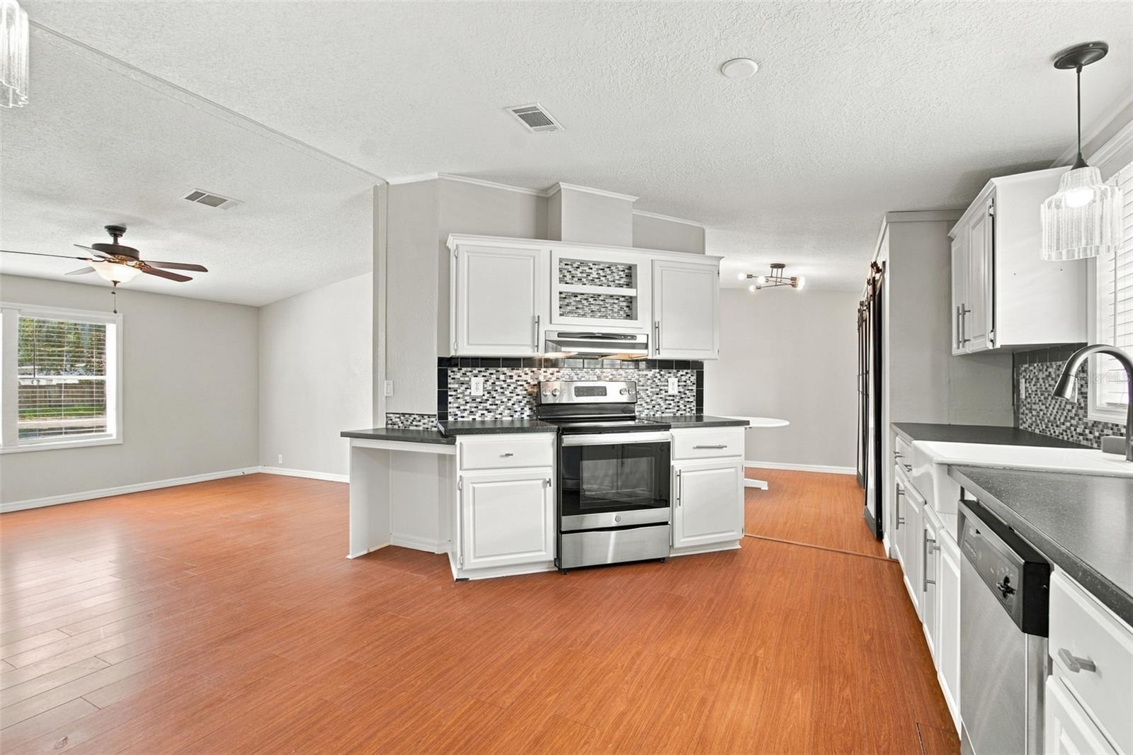6814 Founders St Property Photo 26