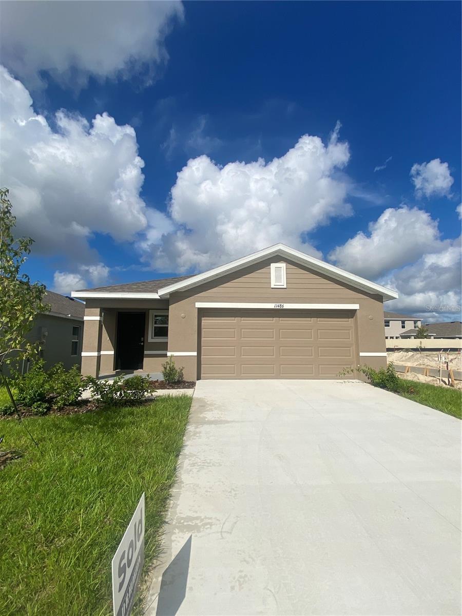 11486 MEMORIAL DR Property Photo 1
