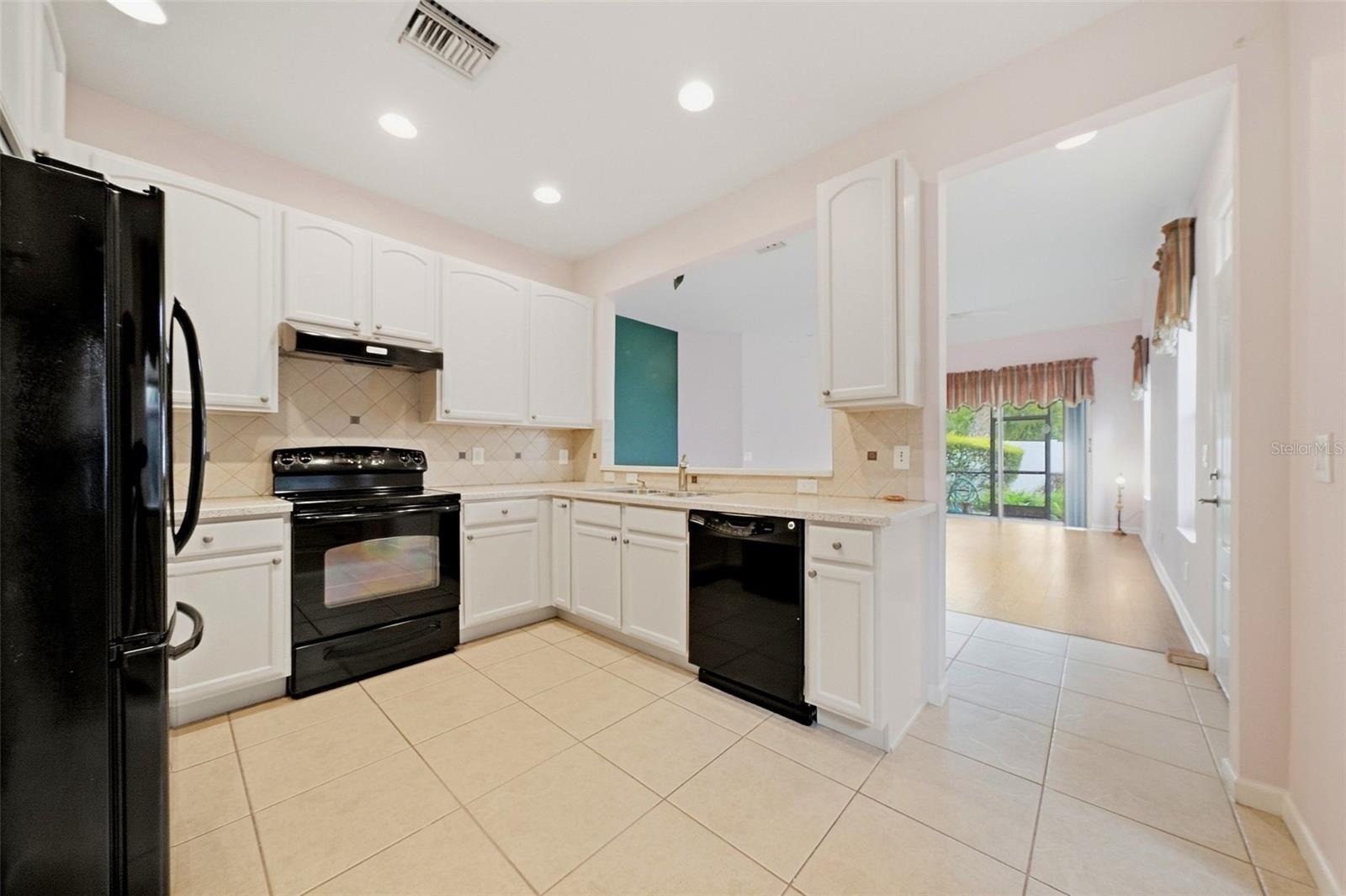 10647 Whittington Ct Property Photo 3