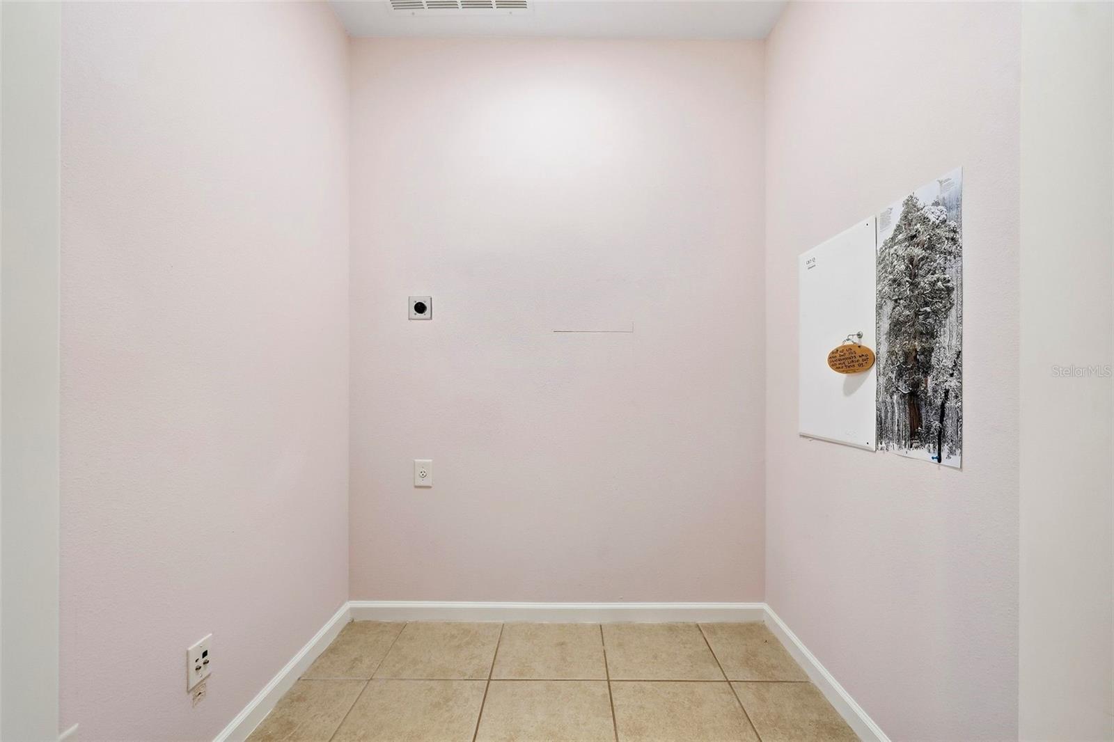 10647 Whittington Ct Property Photo 15