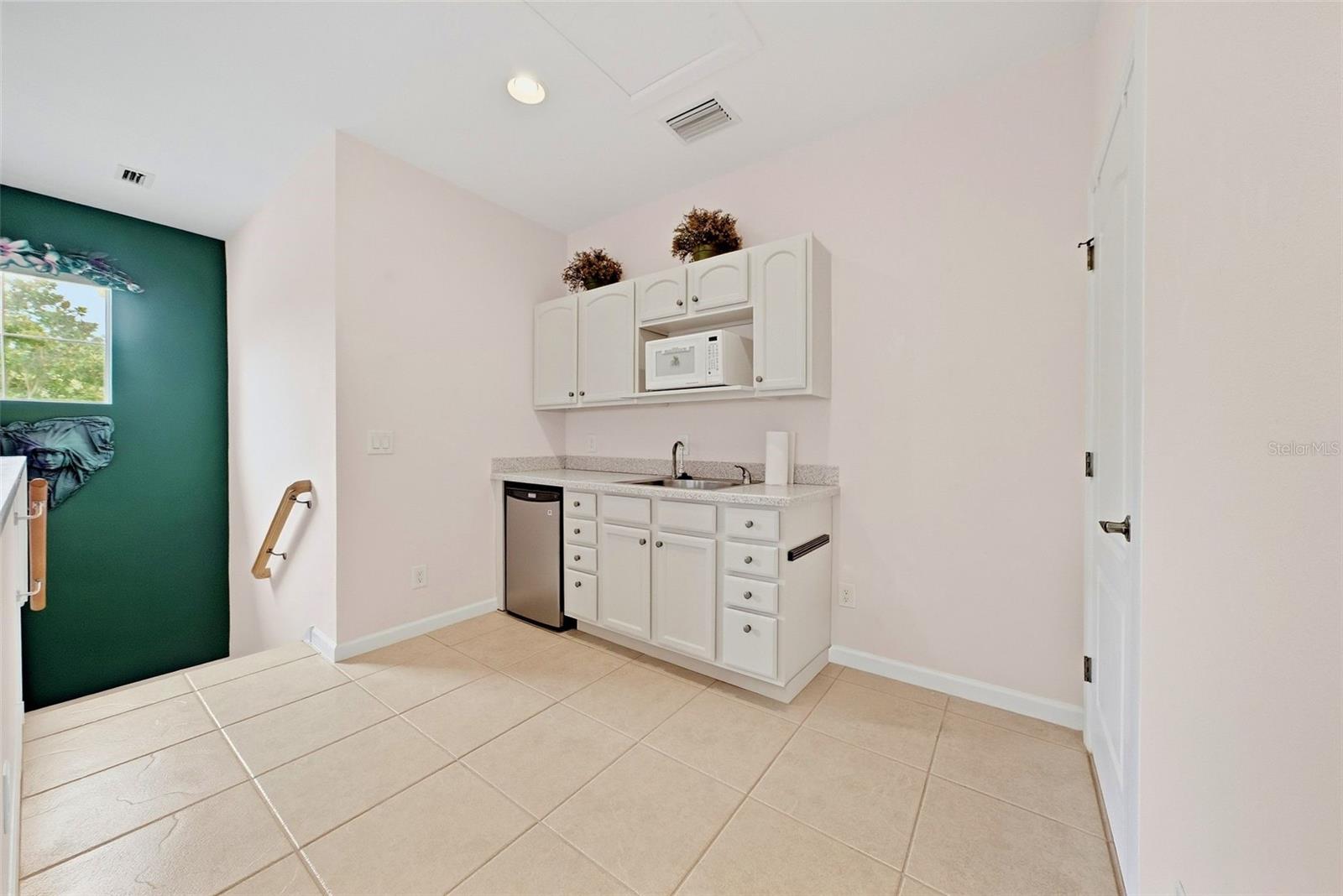10647 Whittington Ct Property Photo 32