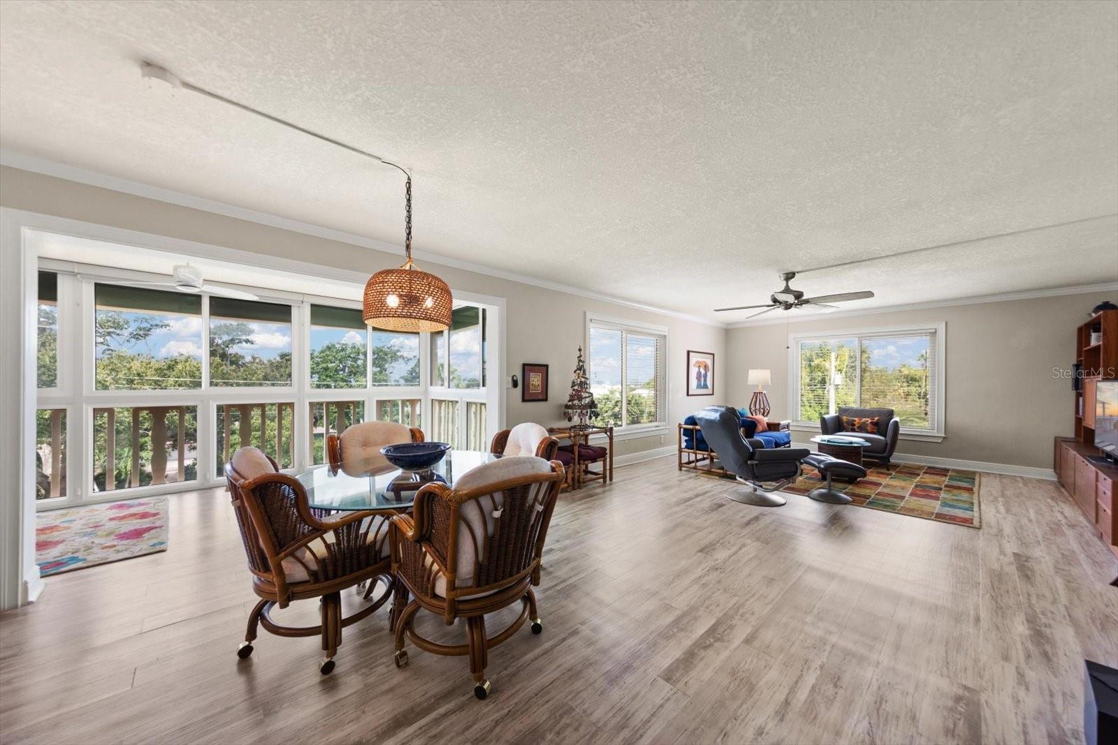 155 Bluff View Dr #209 Property Photo 8