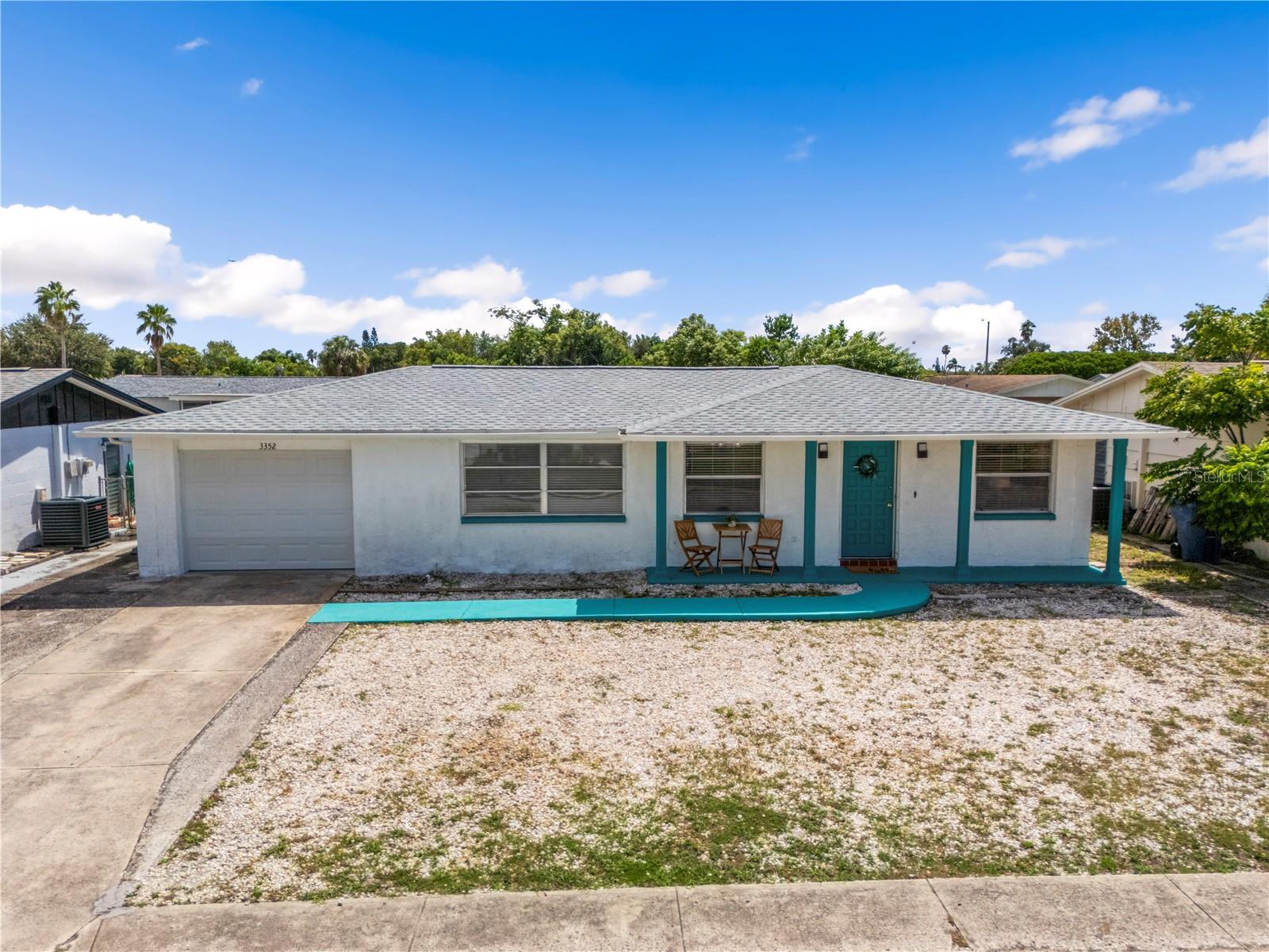 3352 Hoover Dr Property Photo 3