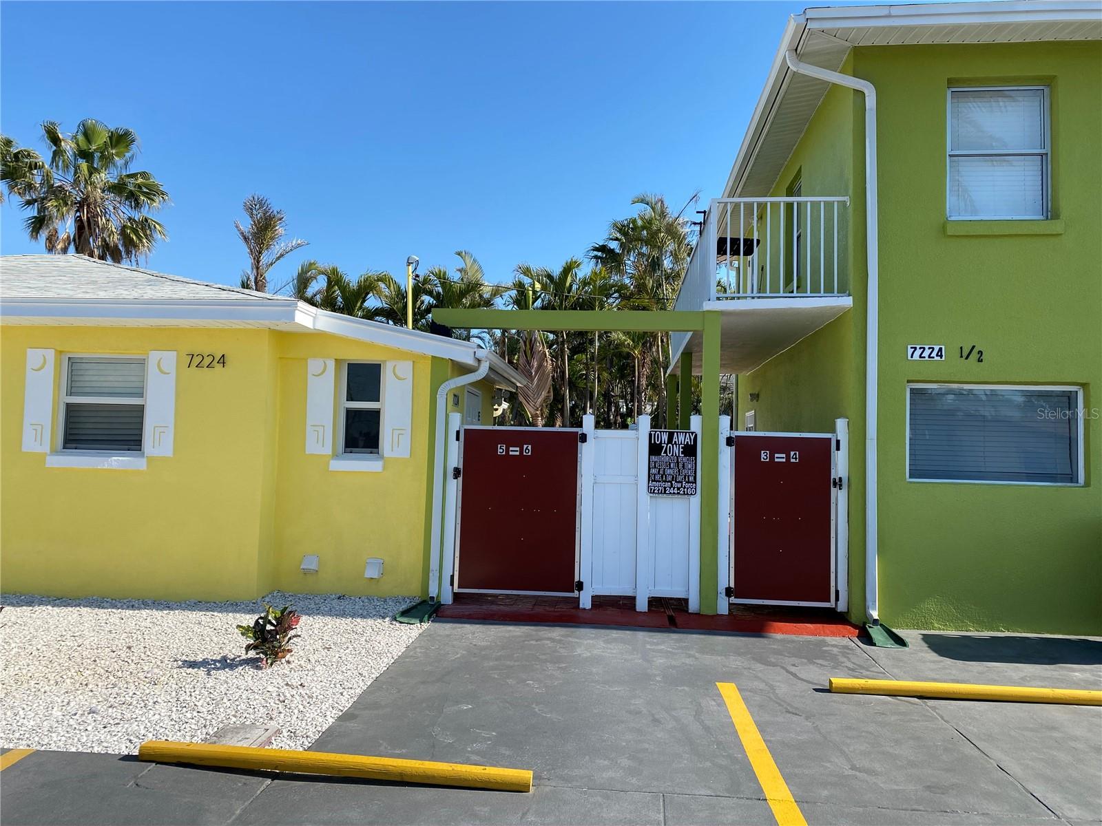 7224 1/2 COQUINA WAY #3 Property Photo 1