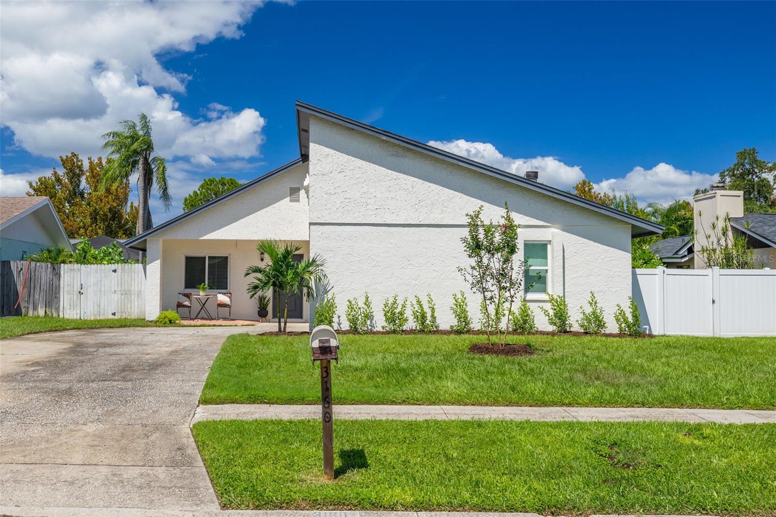 3160 Chamblee Ln Property Photo 1