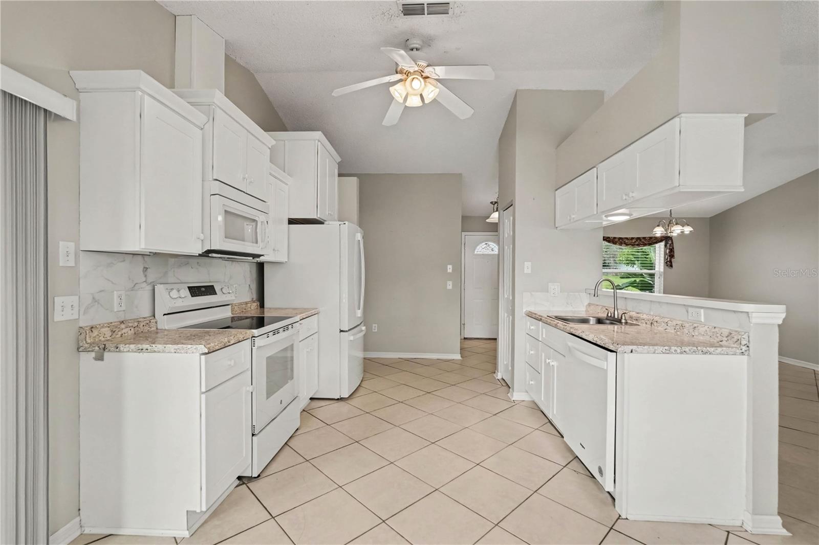 12450 Curry Dr Property Photo 8