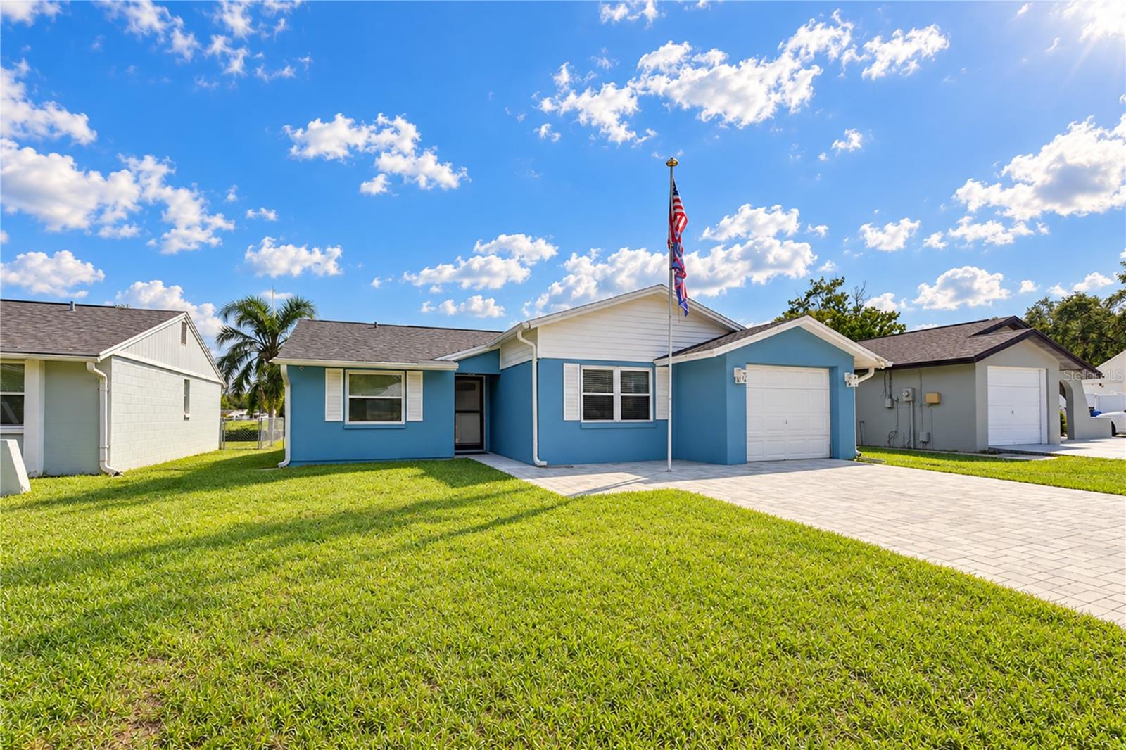 12505 Mondragon Dr Property Photo 3