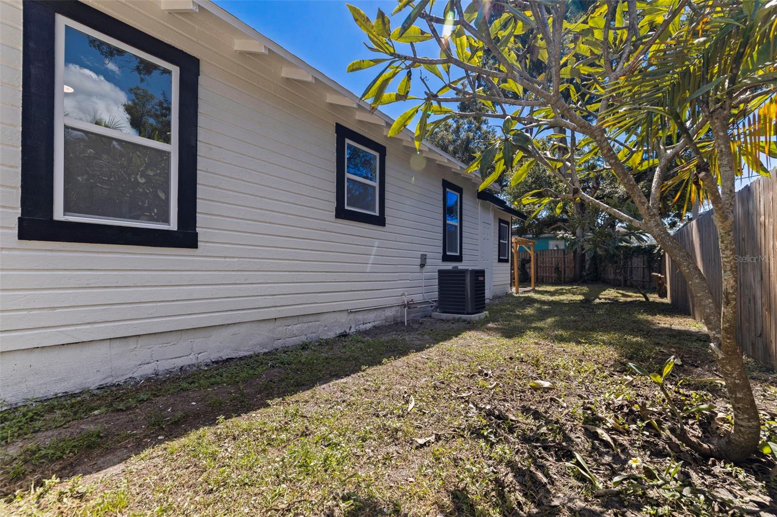 4910 Rosedale Pl N Property Photo 28