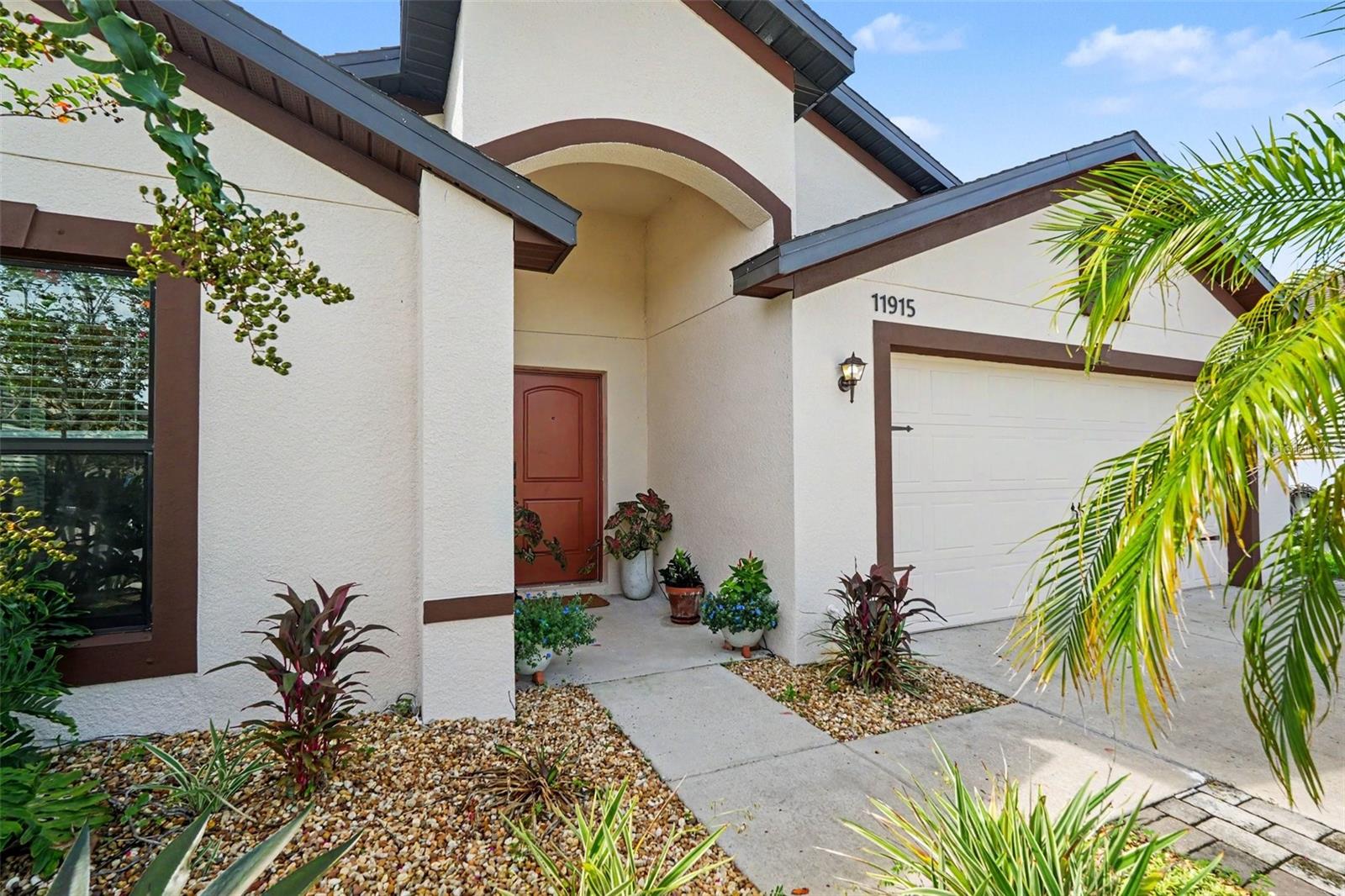 11915 Winterset Cove Dr Property Photo 3