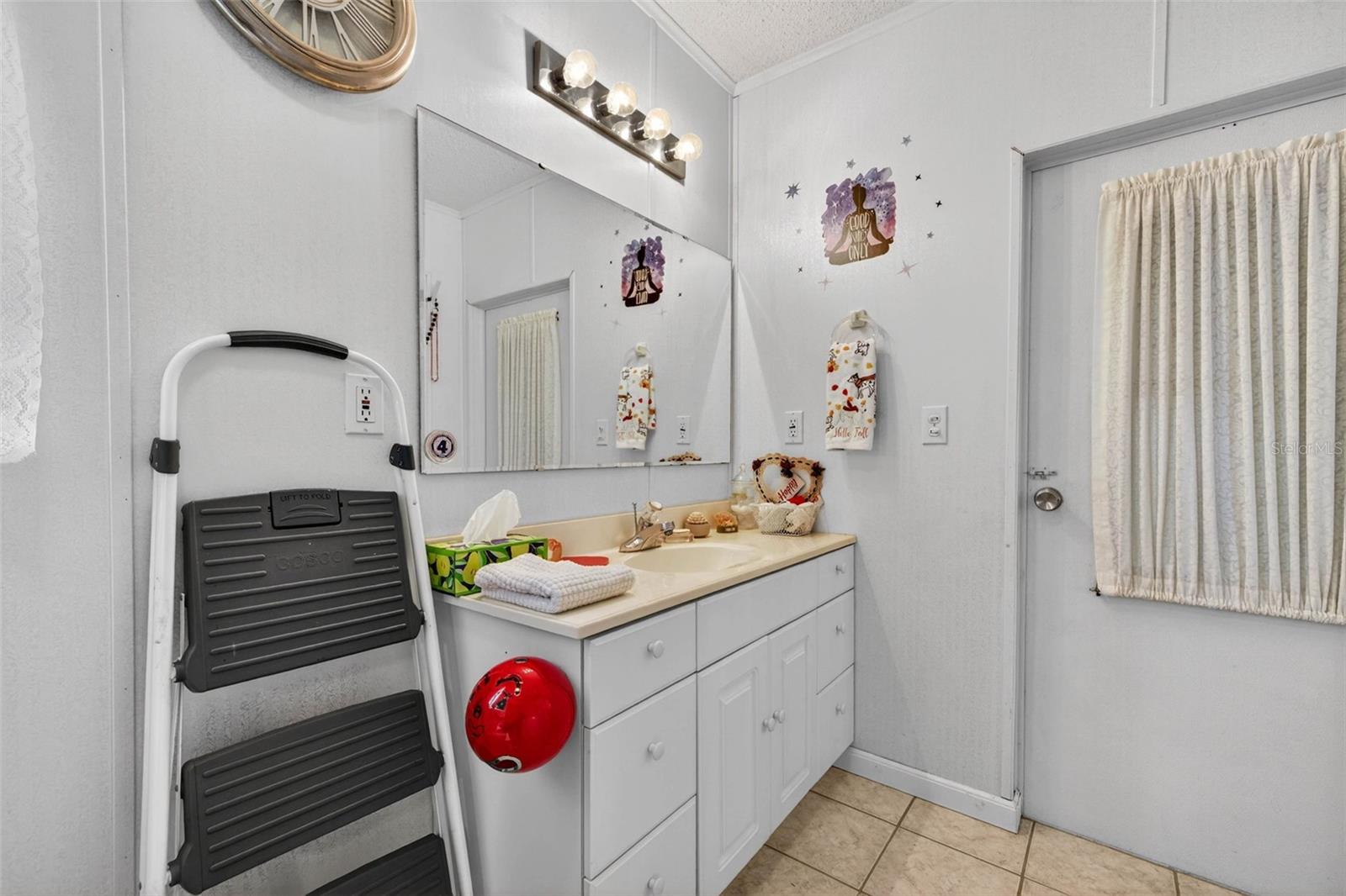 35051 Condominium Blvd Property Photo 17