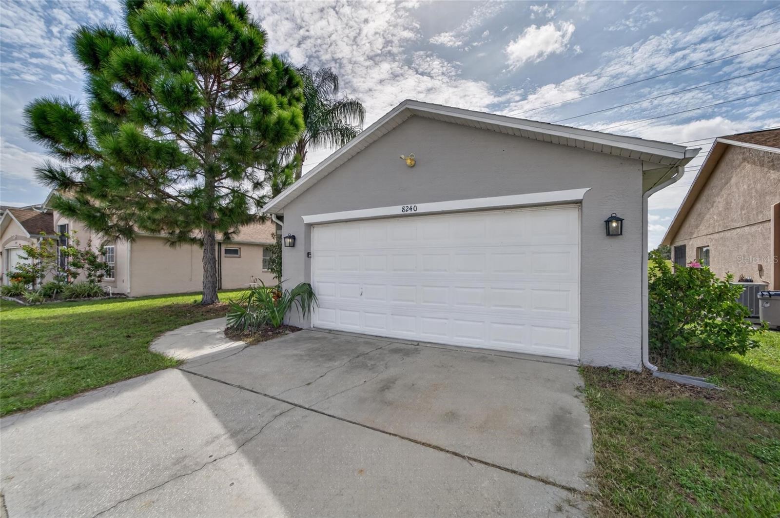 8240 National Dr Property Photo 2