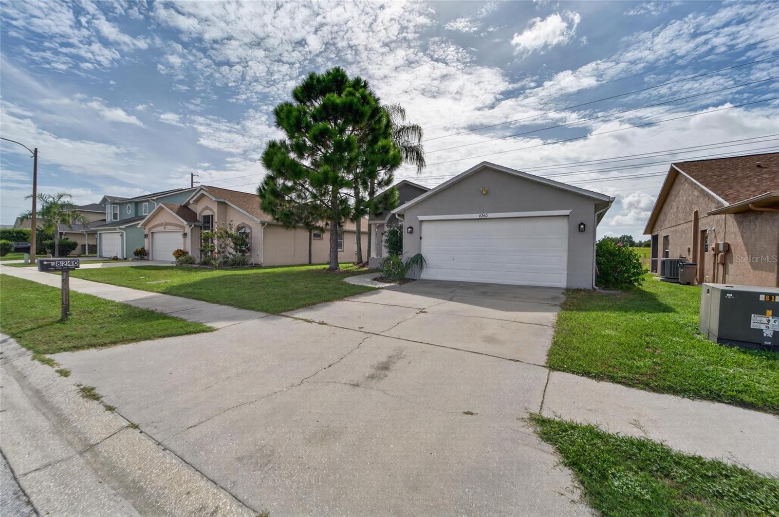 8240 National Dr Property Photo 3