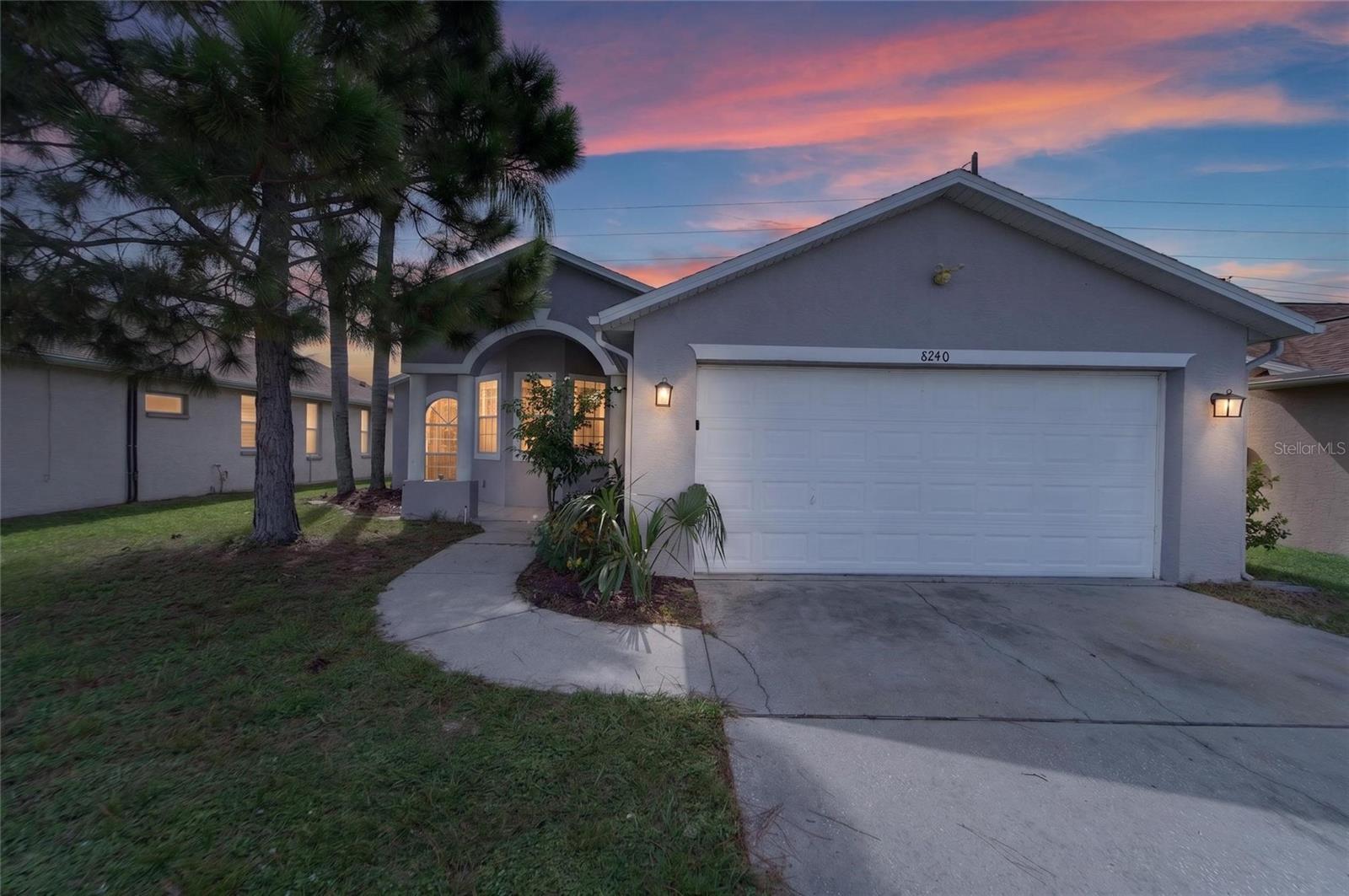 8240 National Dr Property Photo 4