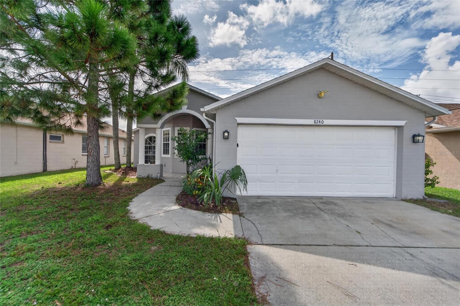 8240 National Dr Property Photo 5