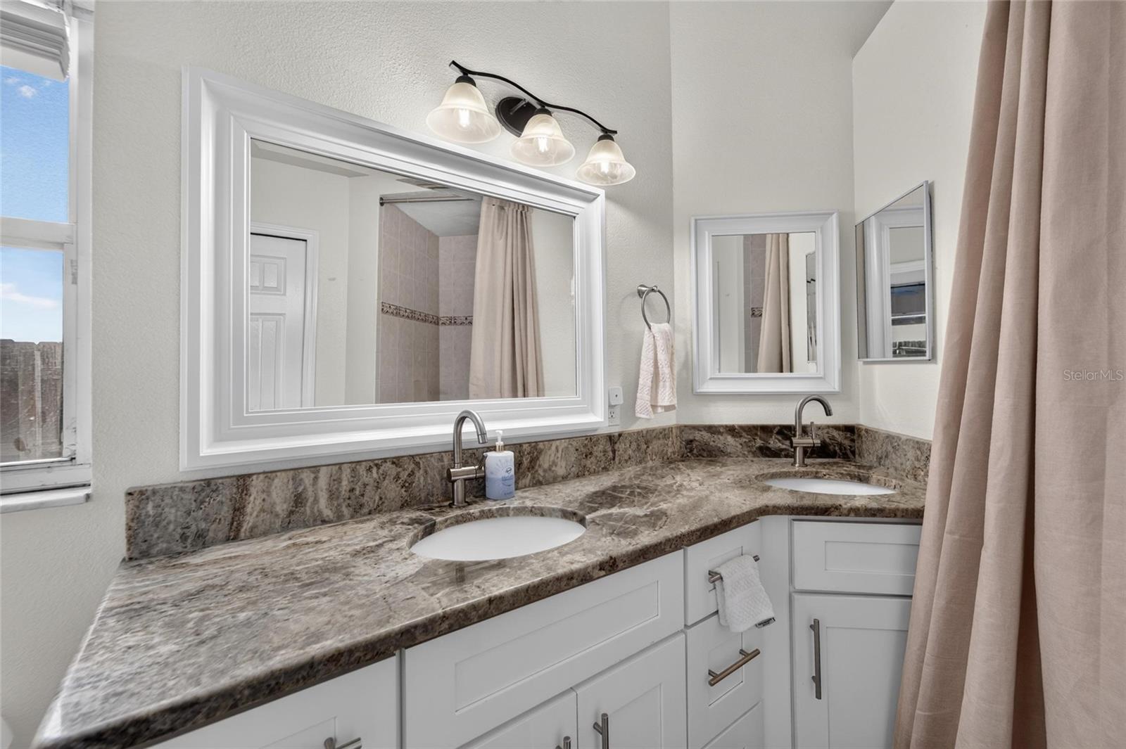 8240 National Dr Property Photo 22