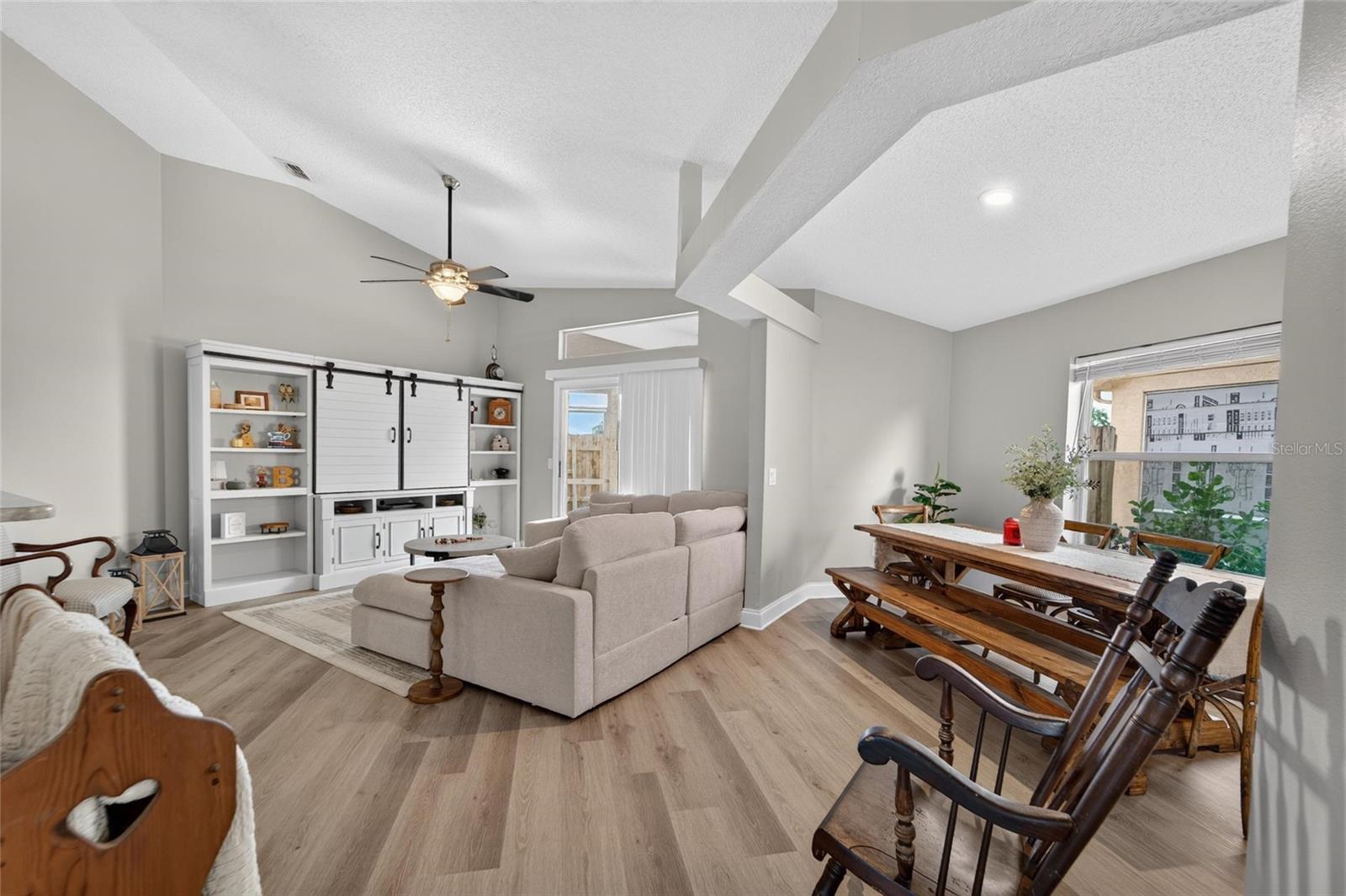 8240 National Dr Property Photo 28