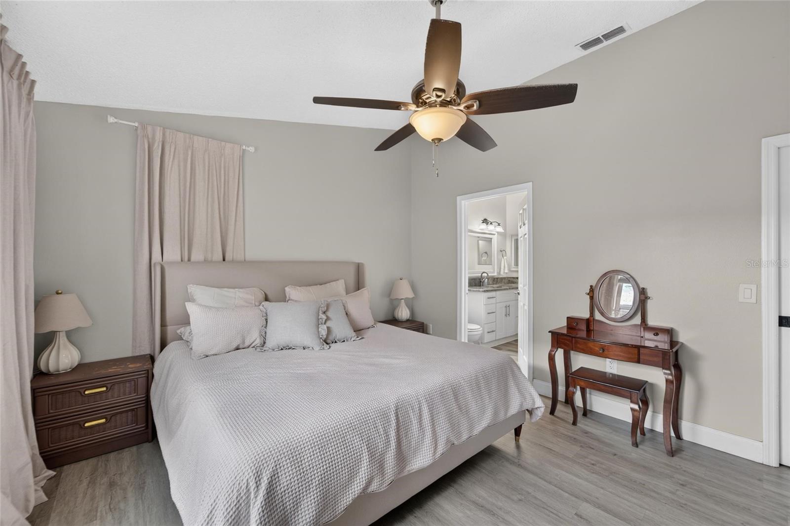 8240 National Dr Property Photo 45