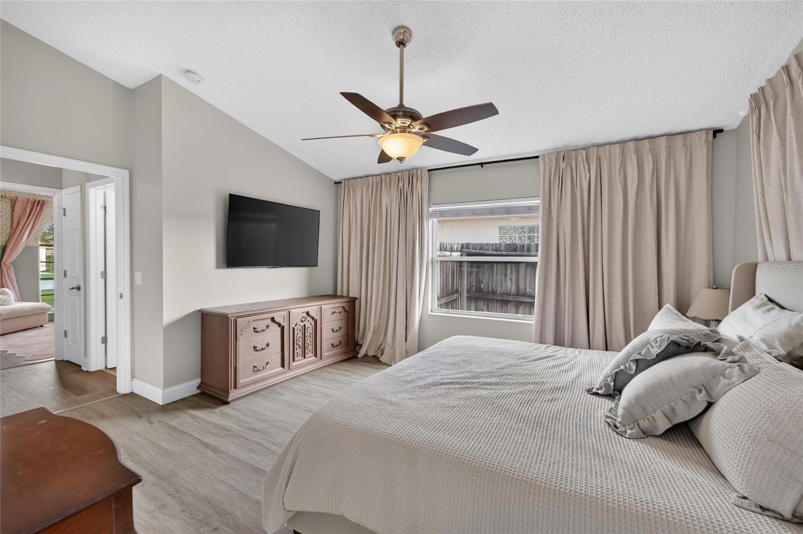 8240 National Dr Property Photo 46