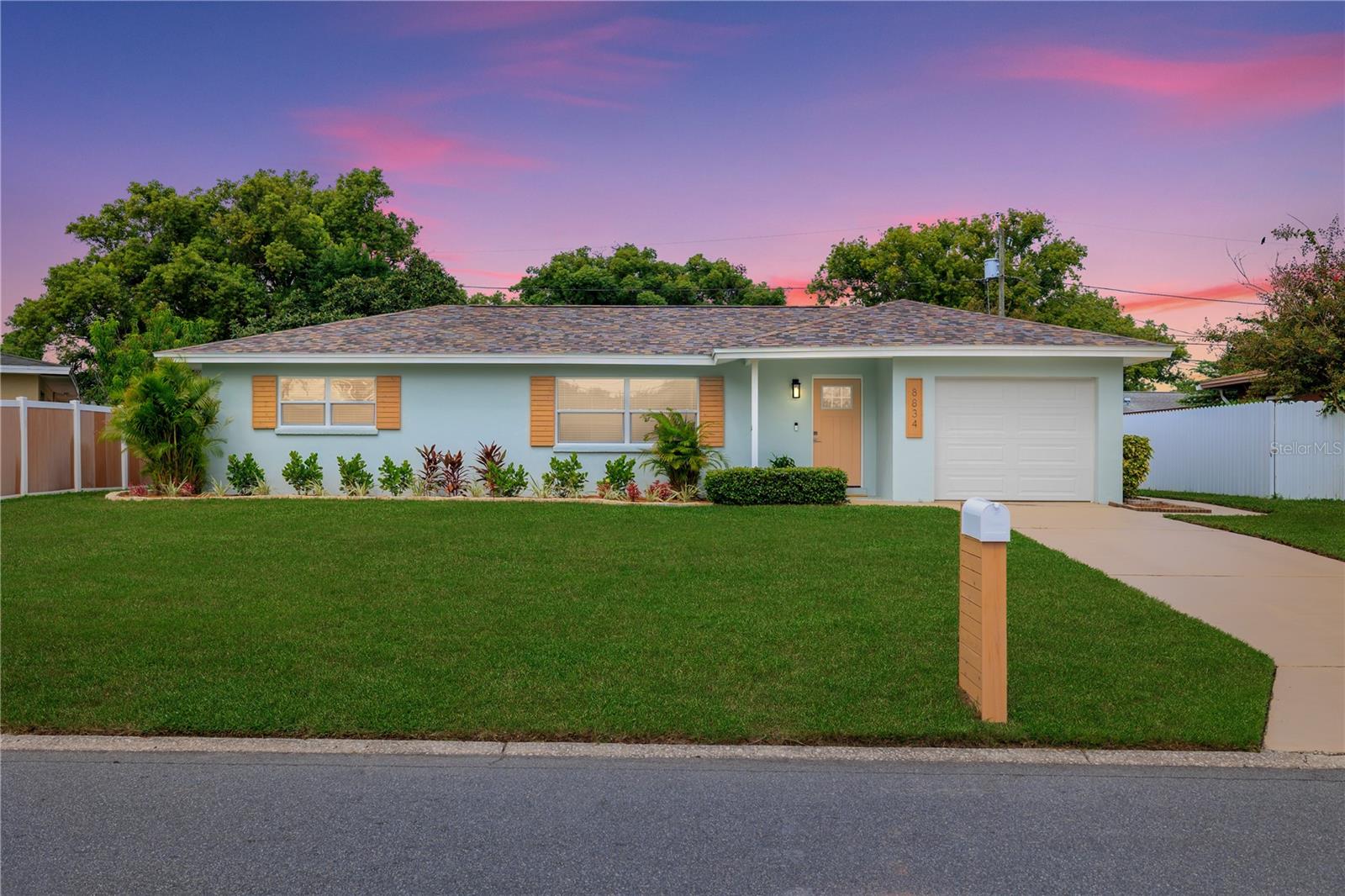 8834 108th Ln Property Photo 1