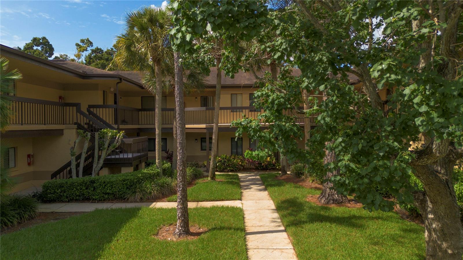 2689 Sabal Springs Cir #102 Property Photo 1