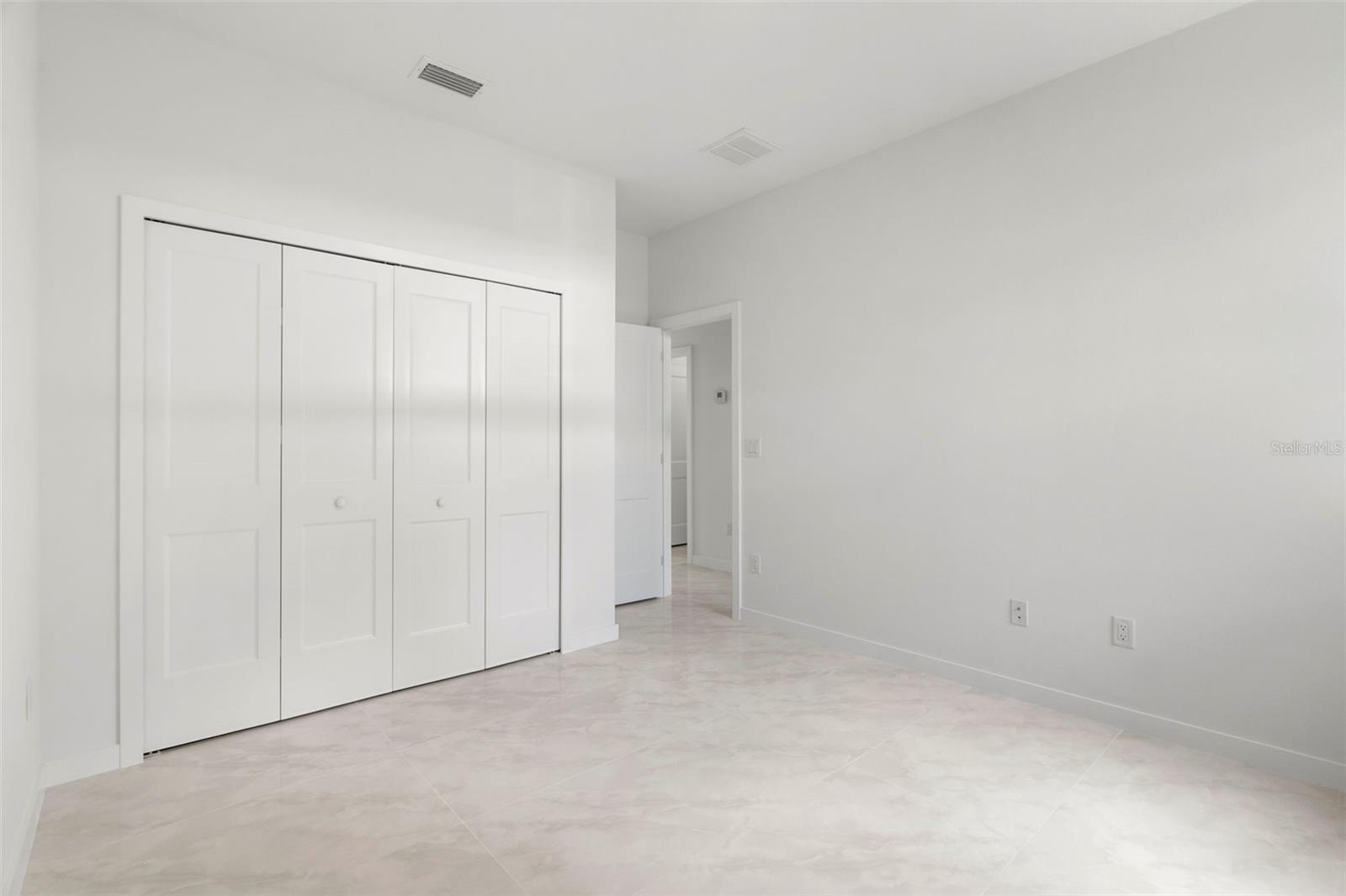 8522 N Ashley St Property Photo 25