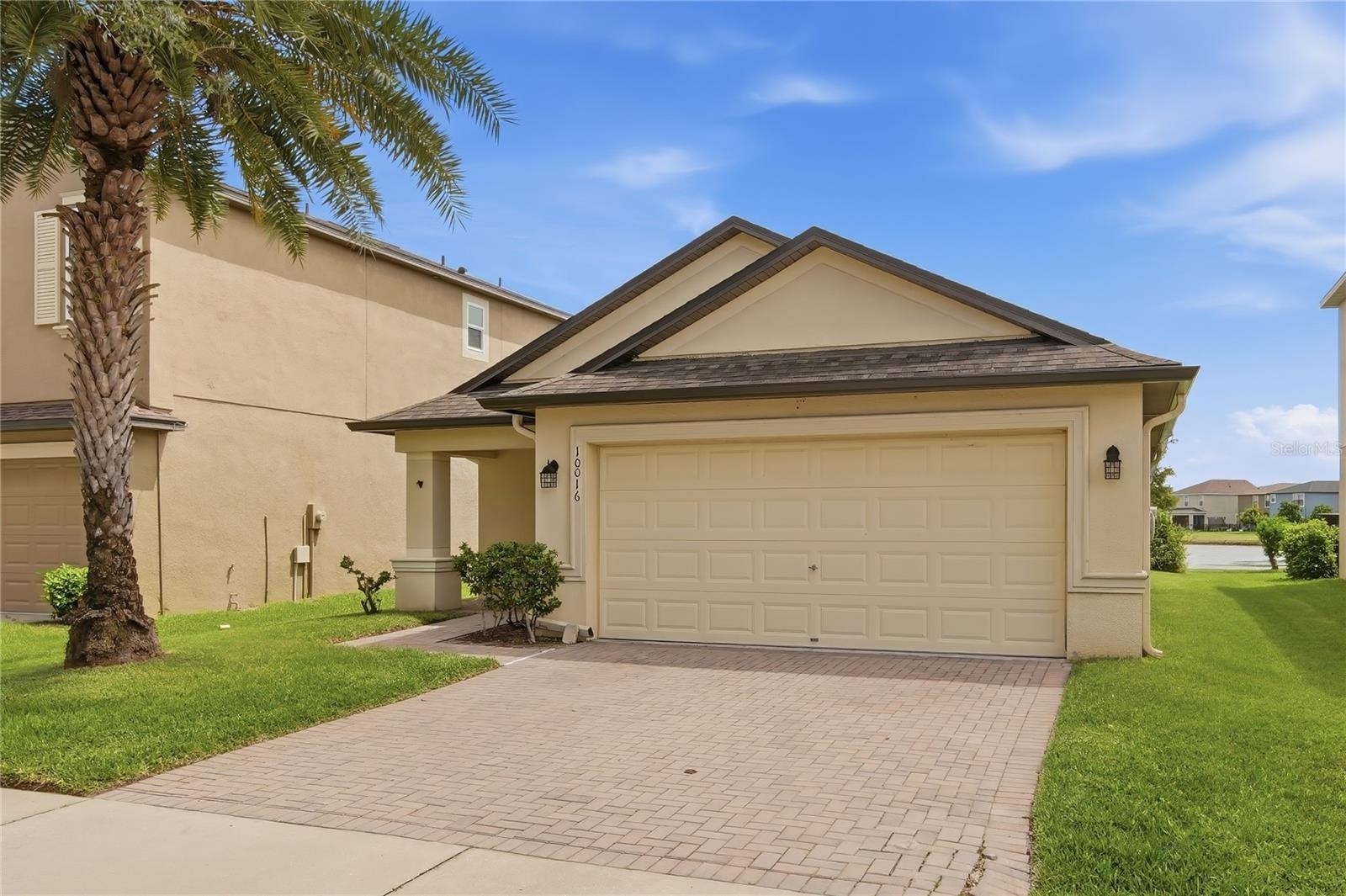 10016 Newminster Loop Property Photo 3