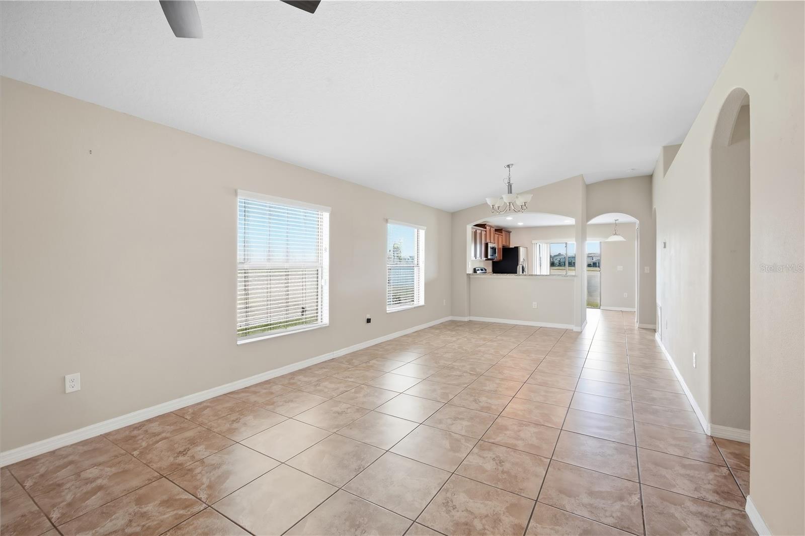 10016 Newminster Loop Property Photo 5