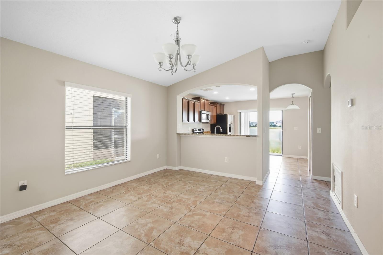 10016 Newminster Loop Property Photo 6
