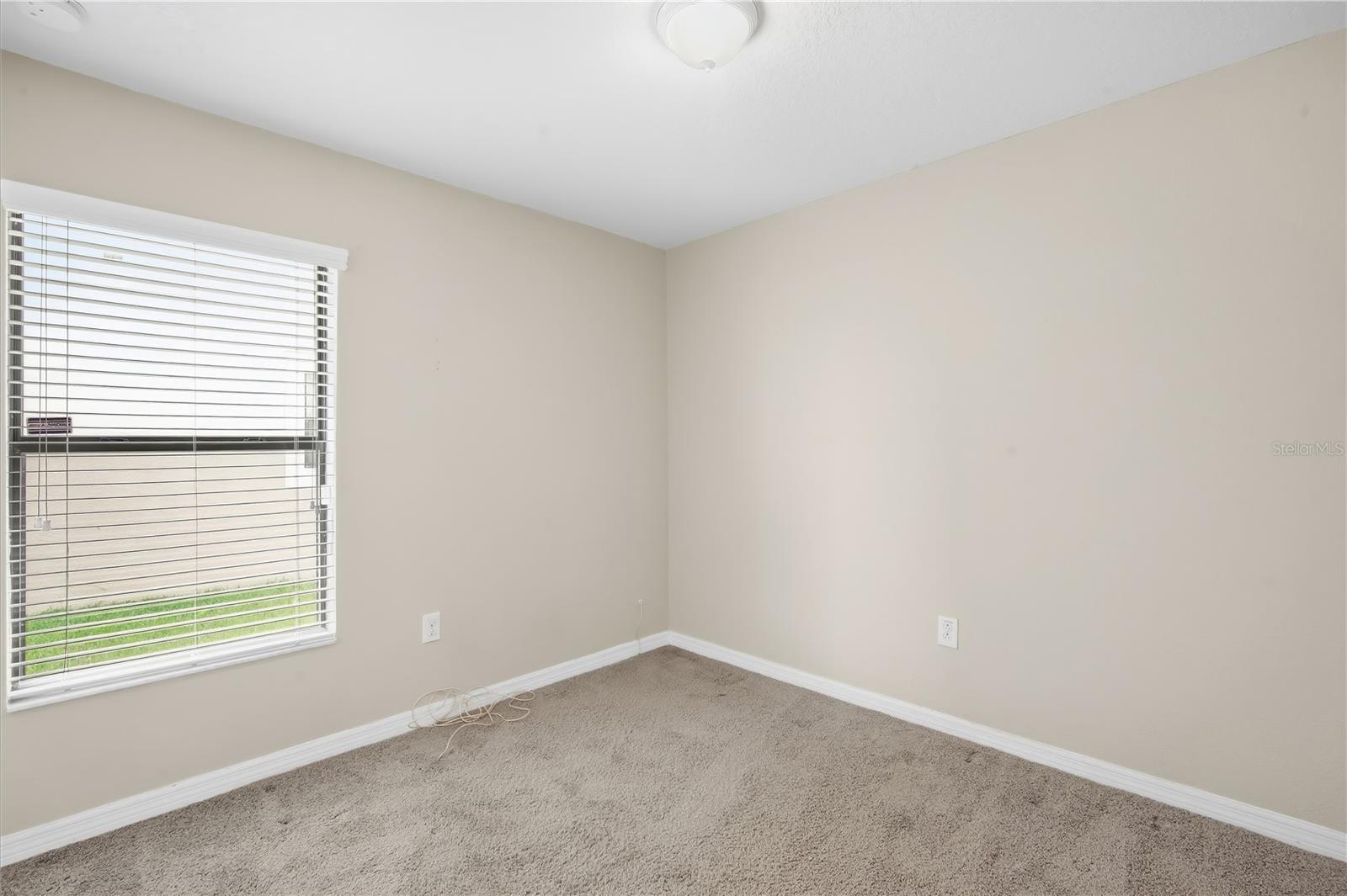 10016 Newminster Loop Property Photo 9