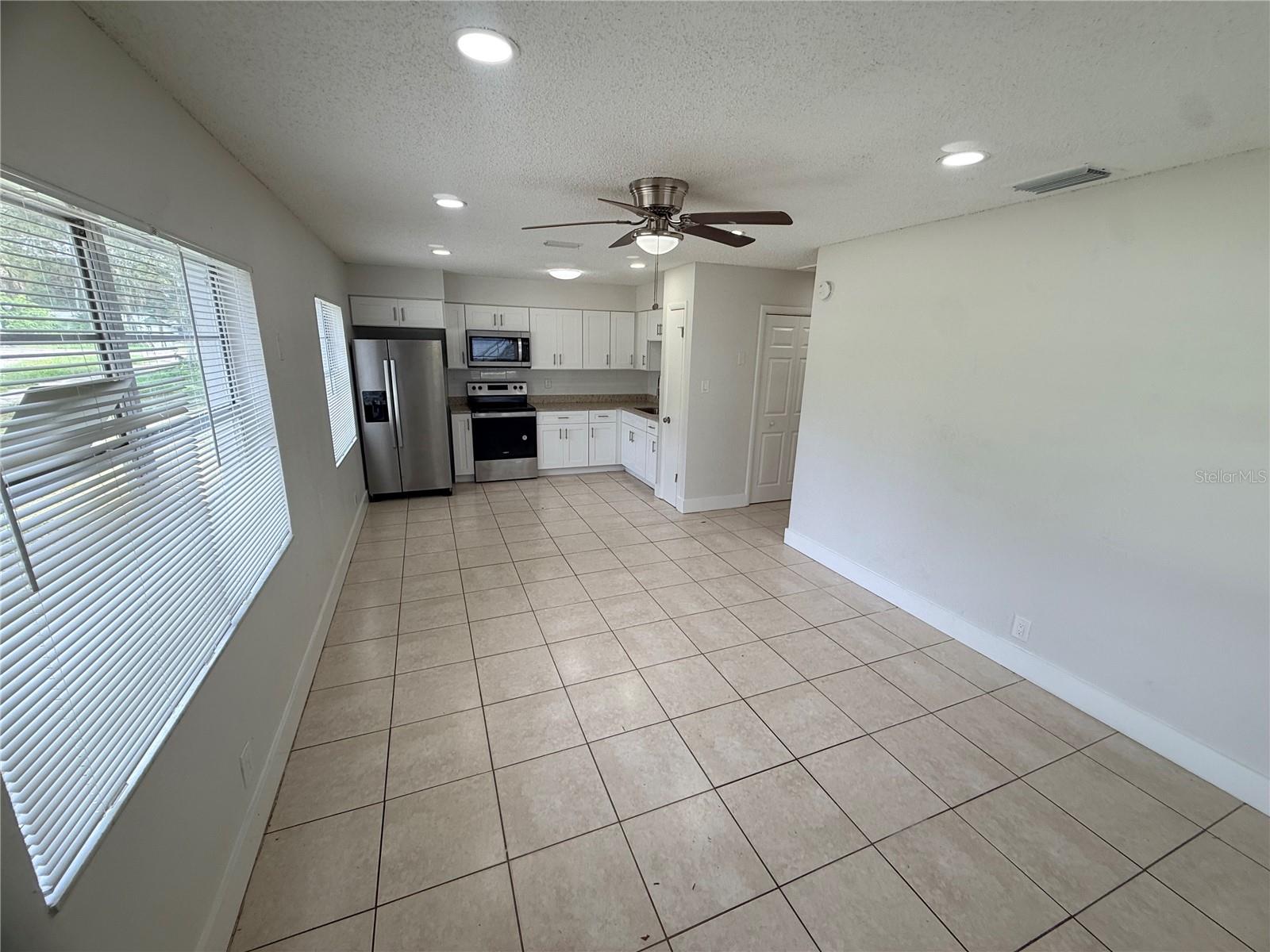 10123 N 11th St #b Property Photo 13
