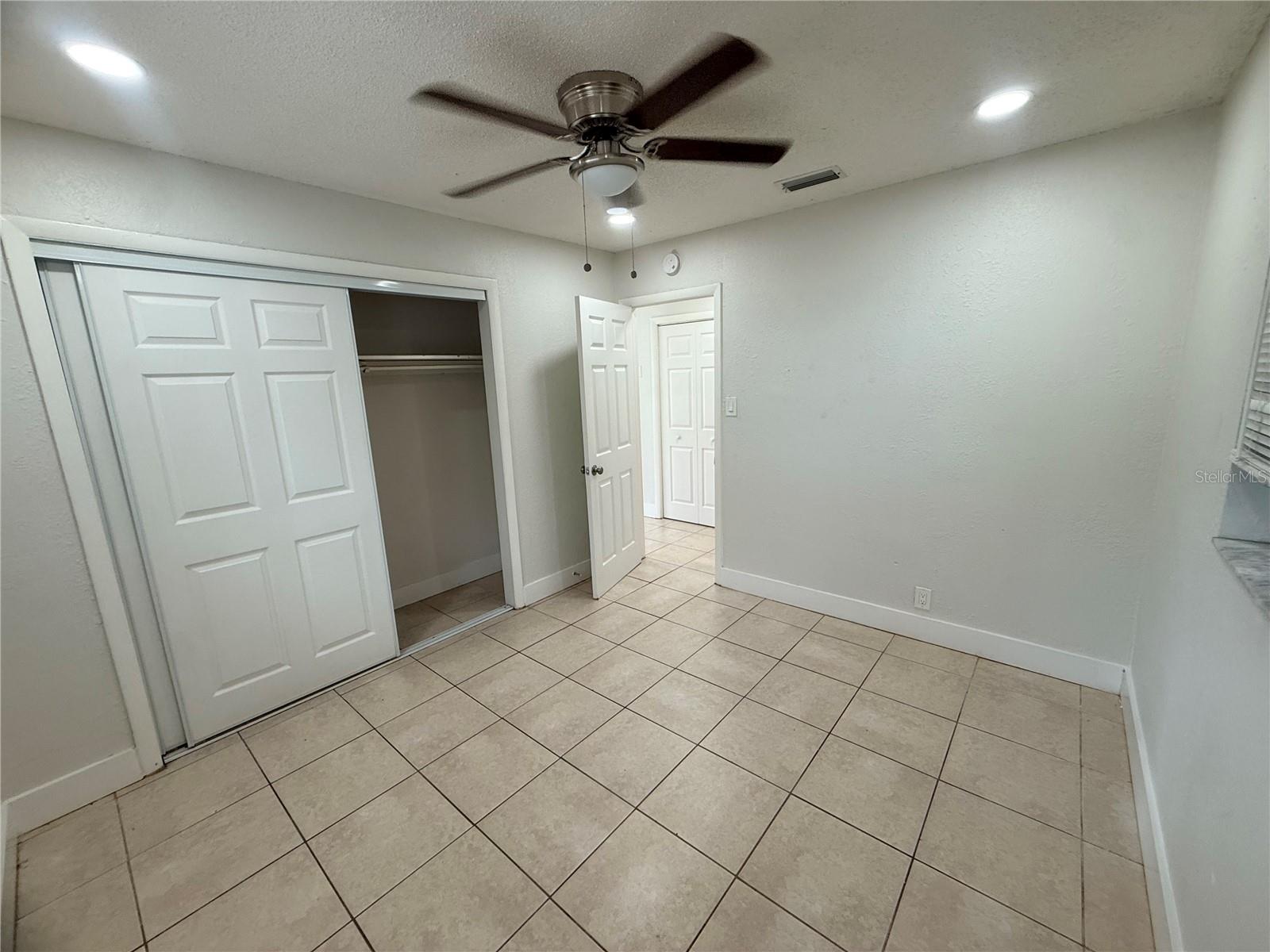 10123 N 11th St #b Property Photo 18