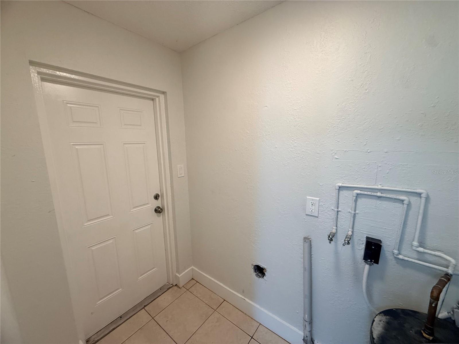 10123 N 11th St #b Property Photo 23