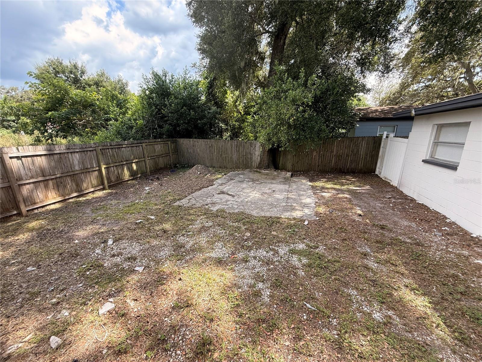 10123 N 11th St #b Property Photo 24