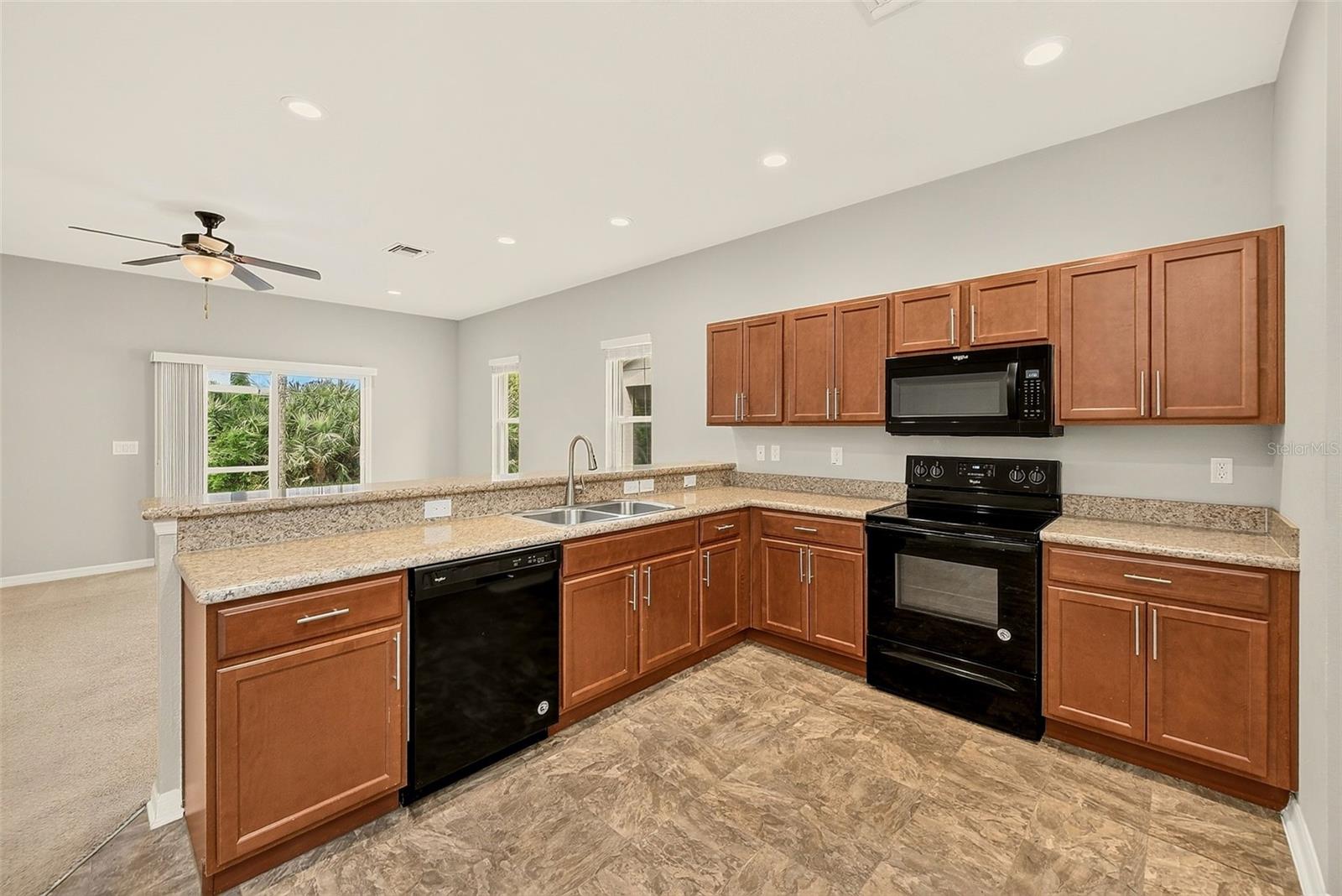 4721 Vignette Way Property Photo 6