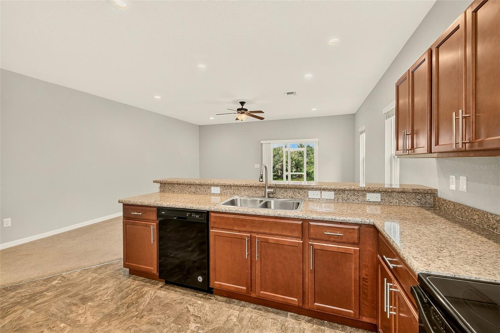 4721 Vignette Way Property Photo 9