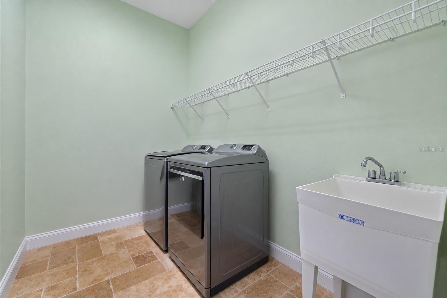 2712 W Gray St Property Photo 52