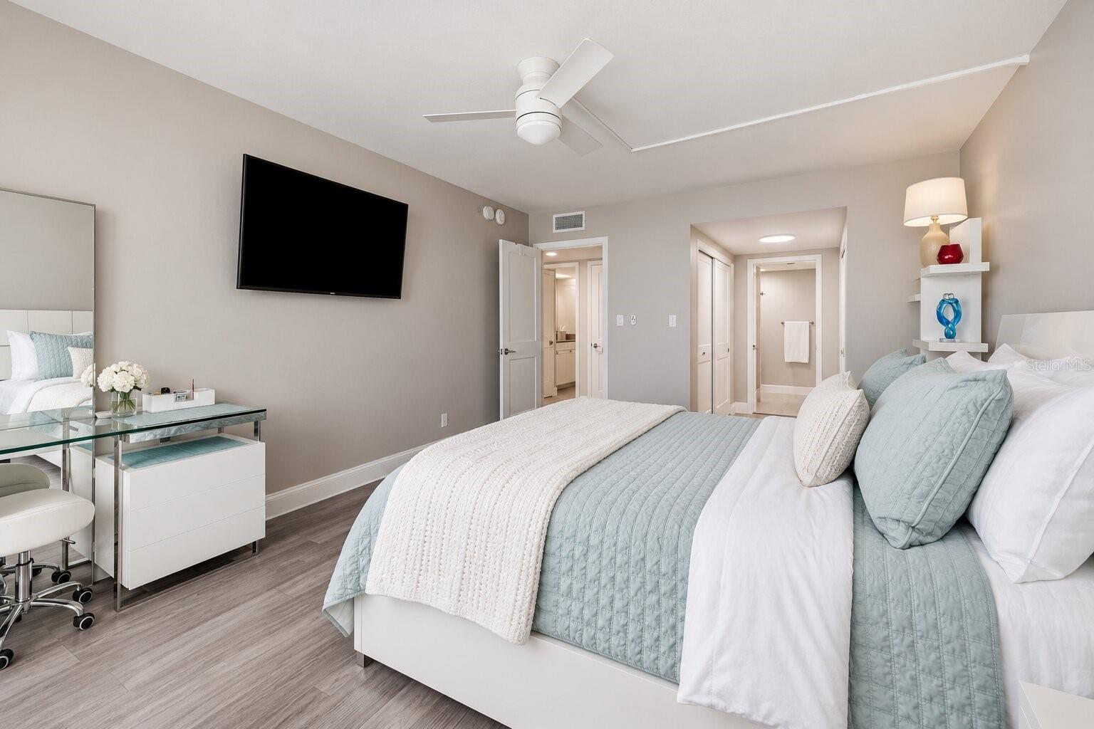 1460 Gulf Blvd #1106 Property Photo 14