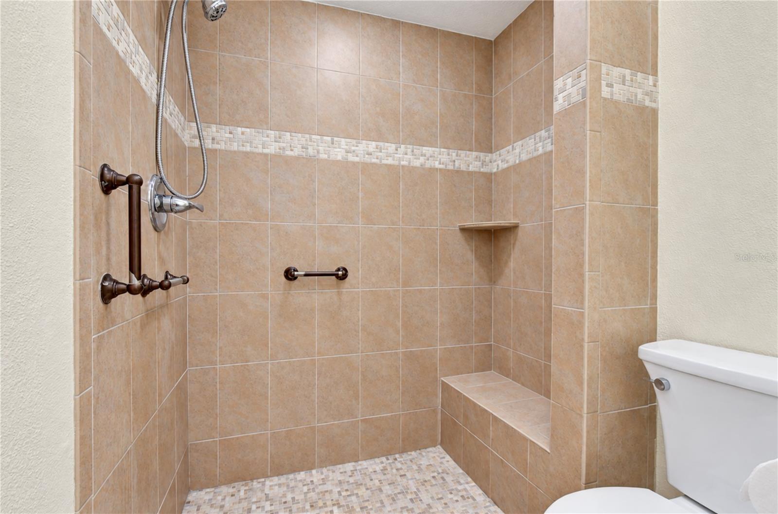 8013 W Elm St Property Photo 27
