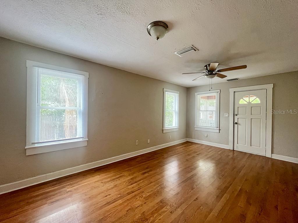 10106 N Arden Ave Property Photo 2