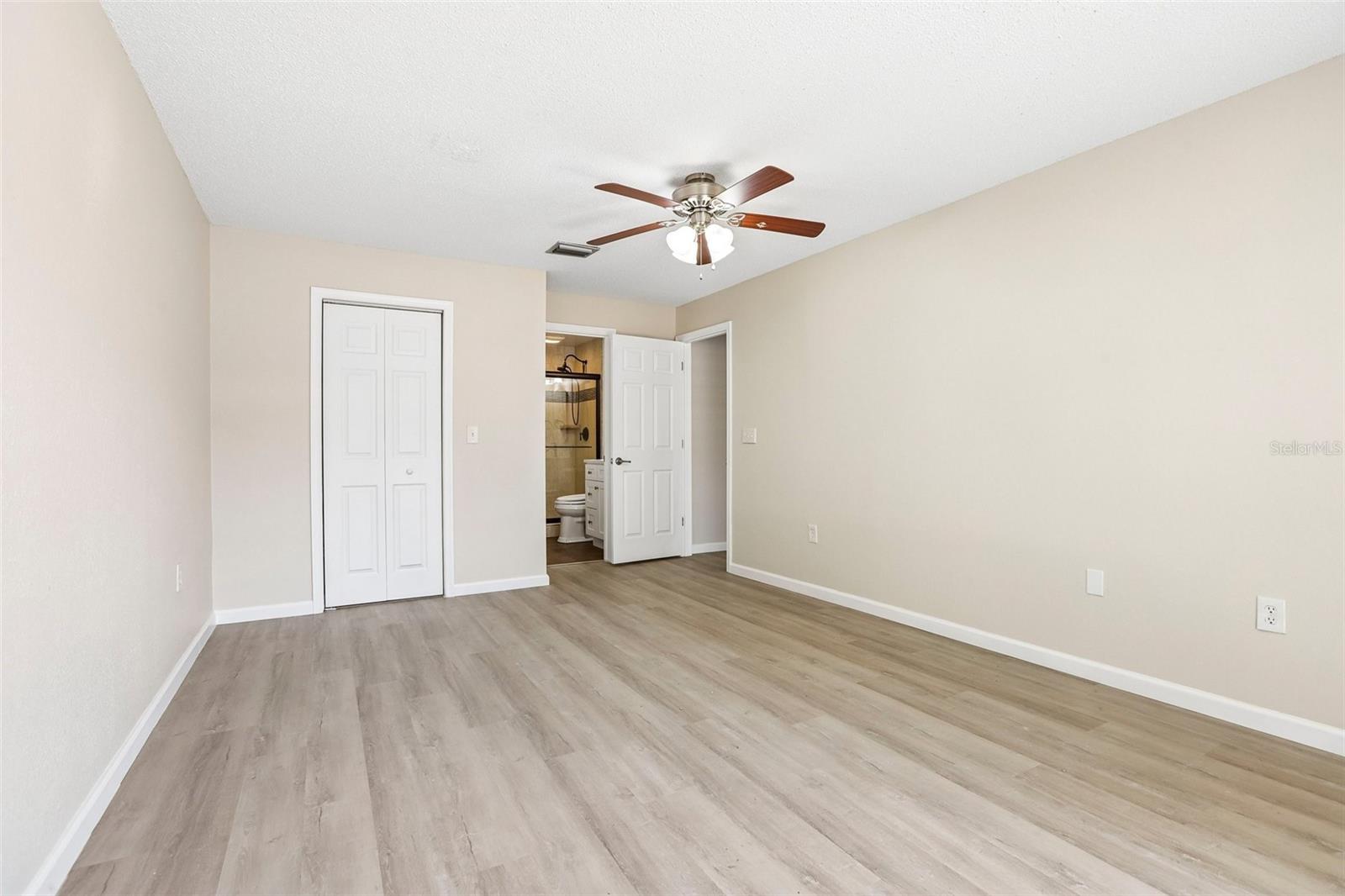 1202 11th Cir Se Property Photo 18