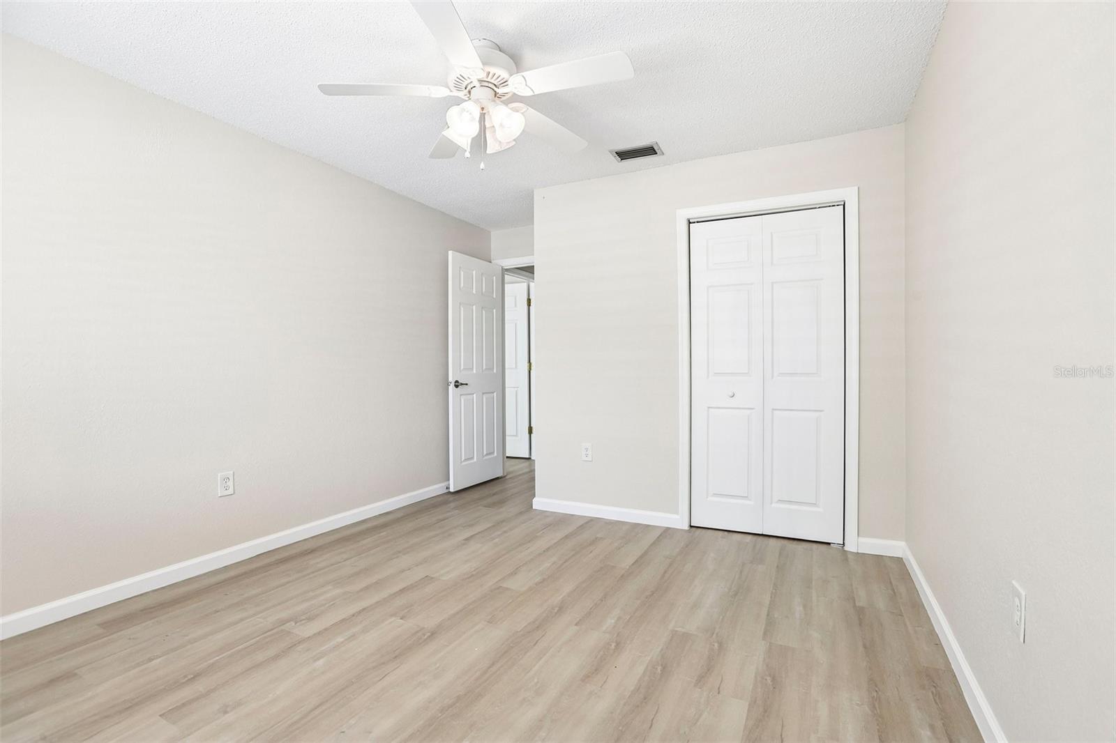 1202 11th Cir Se Property Photo 23