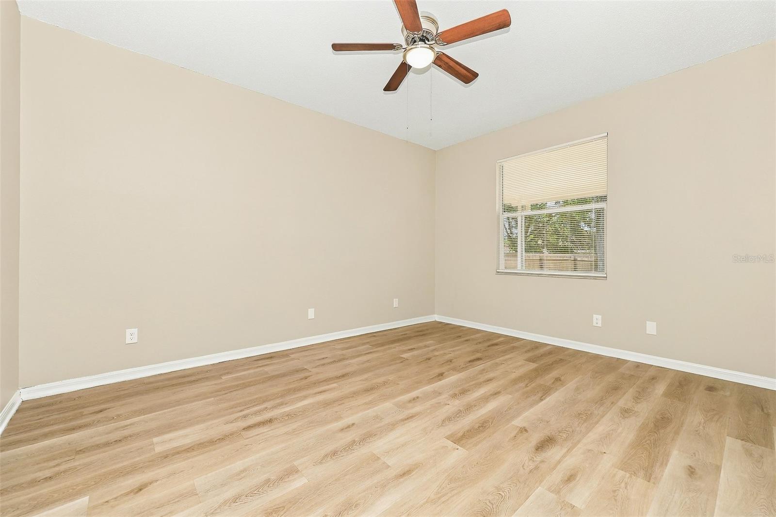 906 Grand Canyon Dr Property Photo 16